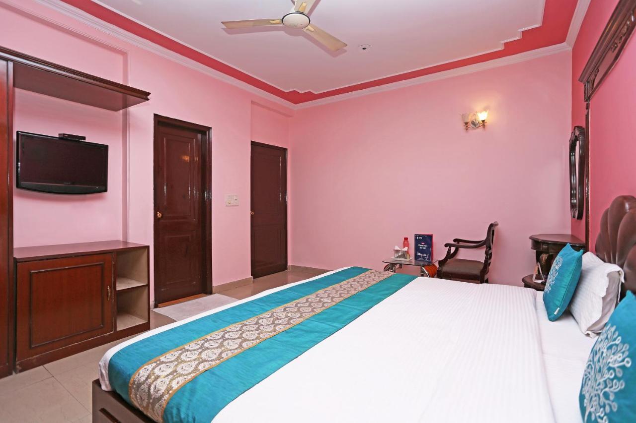 Oyo Near Mg Road Near Aravali Biodiversity Park Gurgaon Esterno foto